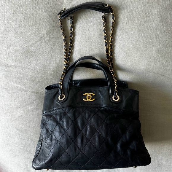 🖤CHANEL🖤In The Mix Quilted Calfskin Small Shopping Bag Tote - Picture 1 of 16